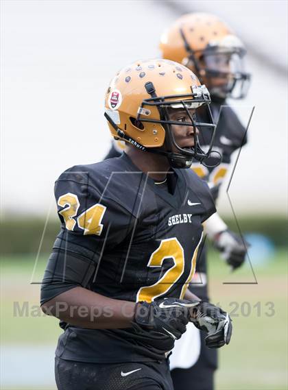 Thumbnail 1 in Shelby vs. Southwest Onslow (NCHSAA 2A Final) photogallery.