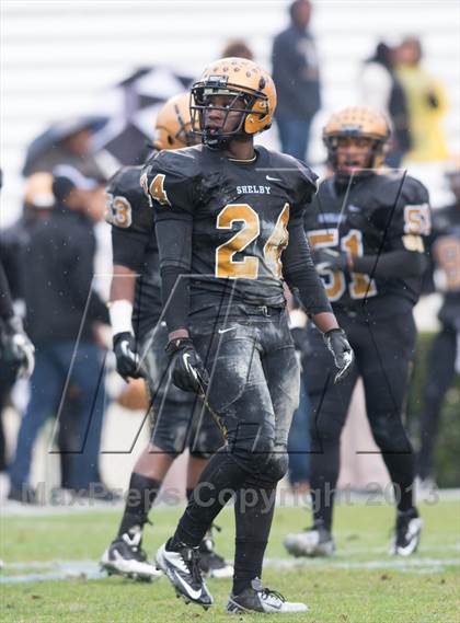 Thumbnail 2 in Shelby vs. Southwest Onslow (NCHSAA 2A Final) photogallery.