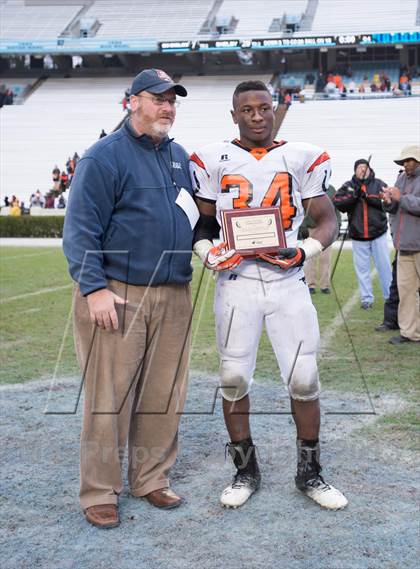 Thumbnail 3 in Shelby vs. Southwest Onslow (NCHSAA 2A Final) photogallery.