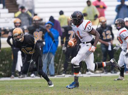 Thumbnail 1 in Shelby vs. Southwest Onslow (NCHSAA 2A Final) photogallery.