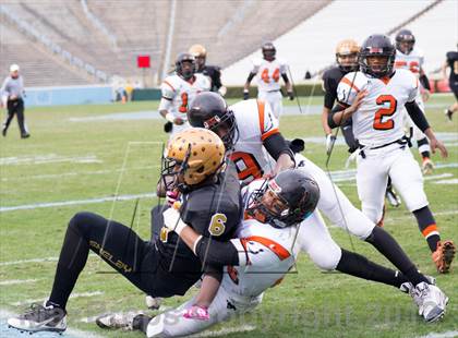 Thumbnail 2 in Shelby vs. Southwest Onslow (NCHSAA 2A Final) photogallery.