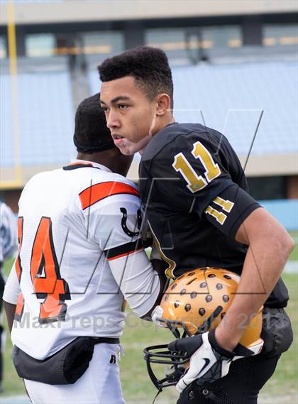 Thumbnail 3 in Shelby vs. Southwest Onslow (NCHSAA 2A Final) photogallery.