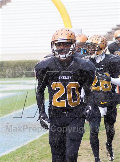 Thumbnail 3 in Shelby vs. Southwest Onslow (NCHSAA 2A Final) photogallery.