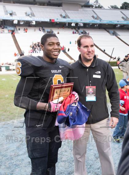 Thumbnail 1 in Shelby vs. Southwest Onslow (NCHSAA 2A Final) photogallery.