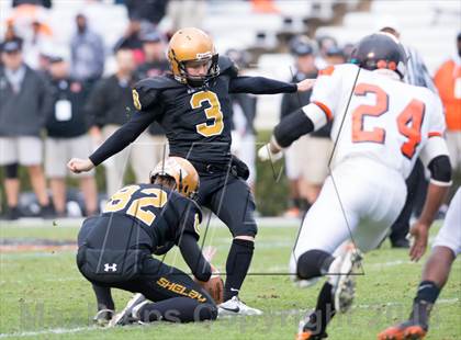 Thumbnail 2 in Shelby vs. Southwest Onslow (NCHSAA 2A Final) photogallery.