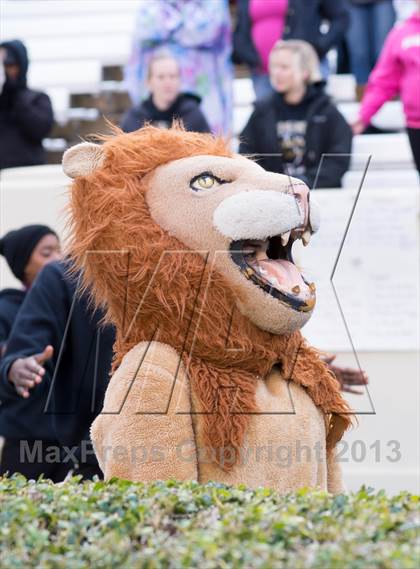 Thumbnail 2 in Shelby vs. Southwest Onslow (NCHSAA 2A Final) photogallery.