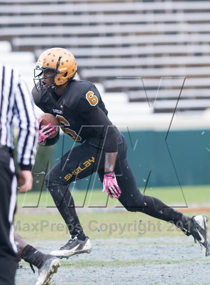 Thumbnail 3 in Shelby vs. Southwest Onslow (NCHSAA 2A Final) photogallery.