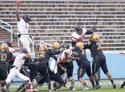 Thumbnail 1 in Shelby vs. Southwest Onslow (NCHSAA 2A Final) photogallery.