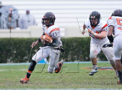 Thumbnail 1 in Shelby vs. Southwest Onslow (NCHSAA 2A Final) photogallery.