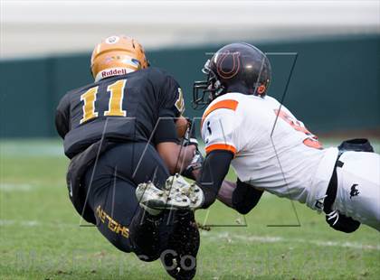 Thumbnail 1 in Shelby vs. Southwest Onslow (NCHSAA 2A Final) photogallery.