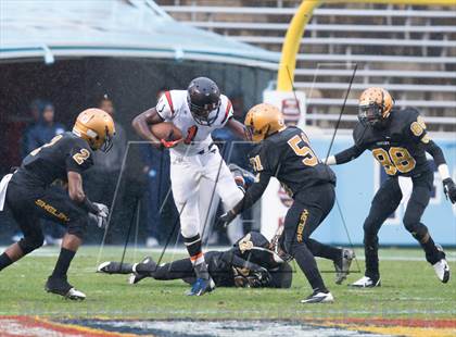 Thumbnail 2 in Shelby vs. Southwest Onslow (NCHSAA 2A Final) photogallery.