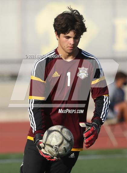 Thumbnail 1 in Tulare Union @ Valencia (CIF Southern Regional D2 Quarterfinal) photogallery.