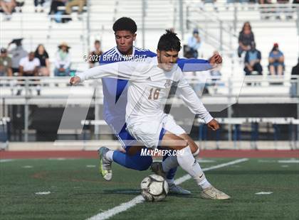 Thumbnail 2 in Tulare Union @ Valencia (CIF Southern Regional D2 Quarterfinal) photogallery.