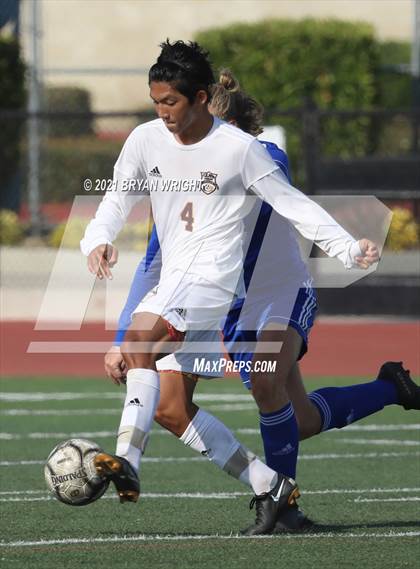 Thumbnail 2 in Tulare Union @ Valencia (CIF Southern Regional D2 Quarterfinal) photogallery.