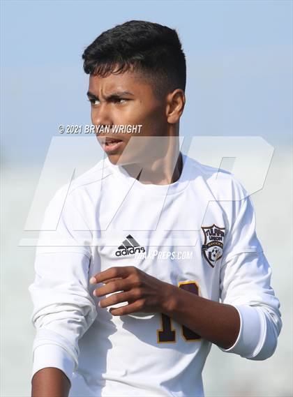 Thumbnail 3 in Tulare Union @ Valencia (CIF Southern Regional D2 Quarterfinal) photogallery.