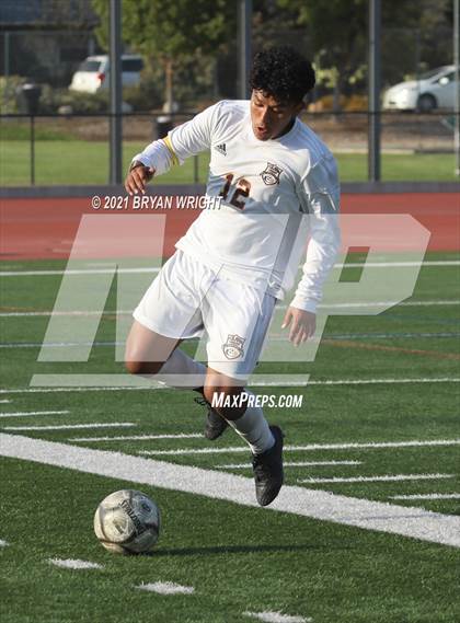 Thumbnail 2 in Tulare Union @ Valencia (CIF Southern Regional D2 Quarterfinal) photogallery.