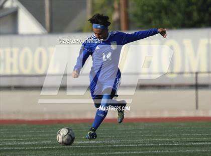 Thumbnail 2 in Tulare Union @ Valencia (CIF Southern Regional D2 Quarterfinal) photogallery.