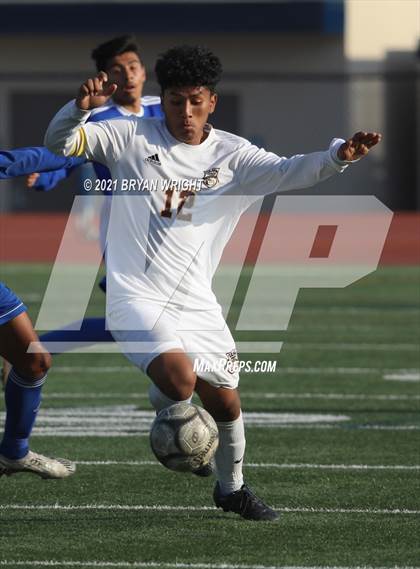 Thumbnail 2 in Tulare Union @ Valencia (CIF Southern Regional D2 Quarterfinal) photogallery.