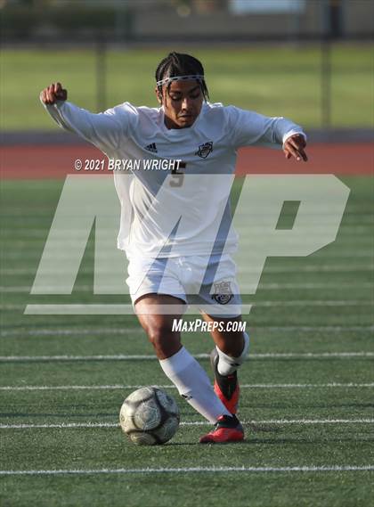 Thumbnail 1 in Tulare Union @ Valencia (CIF Southern Regional D2 Quarterfinal) photogallery.