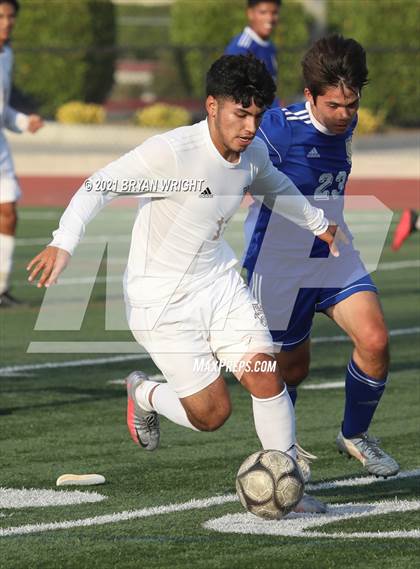 Thumbnail 3 in Tulare Union @ Valencia (CIF Southern Regional D2 Quarterfinal) photogallery.