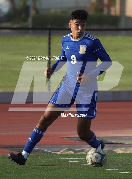 Thumbnail 2 in Tulare Union @ Valencia (CIF Southern Regional D2 Quarterfinal) photogallery.