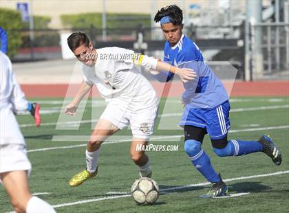 Thumbnail 2 in Tulare Union @ Valencia (CIF Southern Regional D2 Quarterfinal) photogallery.