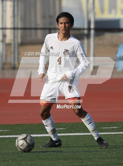 Thumbnail 3 in Tulare Union @ Valencia (CIF Southern Regional D2 Quarterfinal) photogallery.