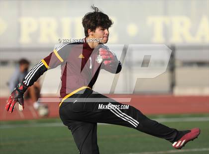 Thumbnail 2 in Tulare Union @ Valencia (CIF Southern Regional D2 Quarterfinal) photogallery.