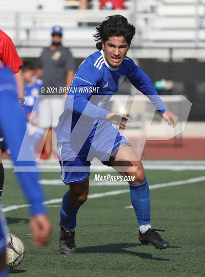 Thumbnail 3 in Tulare Union @ Valencia (CIF Southern Regional D2 Quarterfinal) photogallery.
