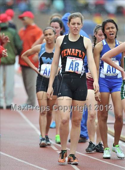 Thumbnail 3 in Penn Relays (4x800 Heats - Event 103) photogallery.