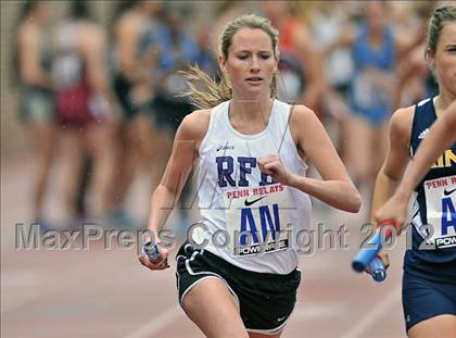Thumbnail 2 in Penn Relays (4x800 Heats - Event 103) photogallery.