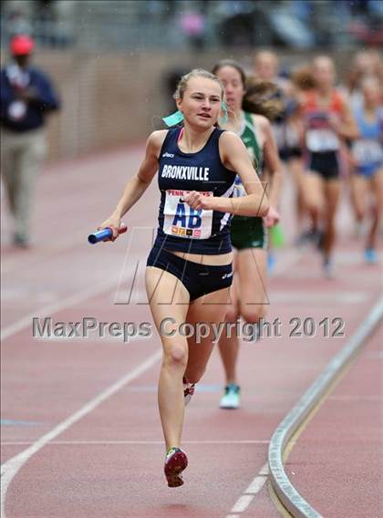 Thumbnail 1 in Penn Relays (4x800 Heats - Event 103) photogallery.