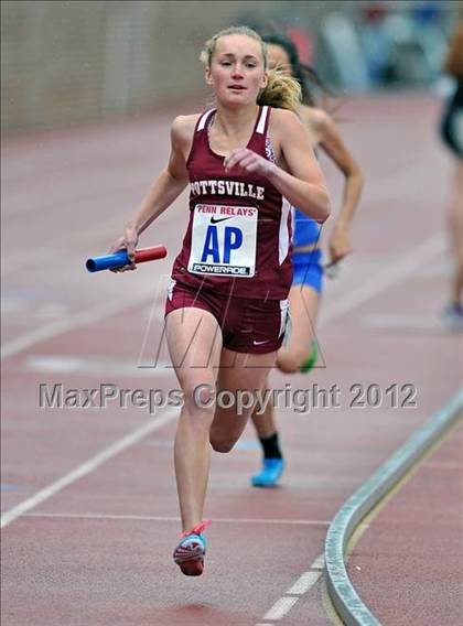 Thumbnail 3 in Penn Relays (4x800 Heats - Event 103) photogallery.