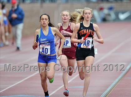 Thumbnail 2 in Penn Relays (4x800 Heats - Event 103) photogallery.