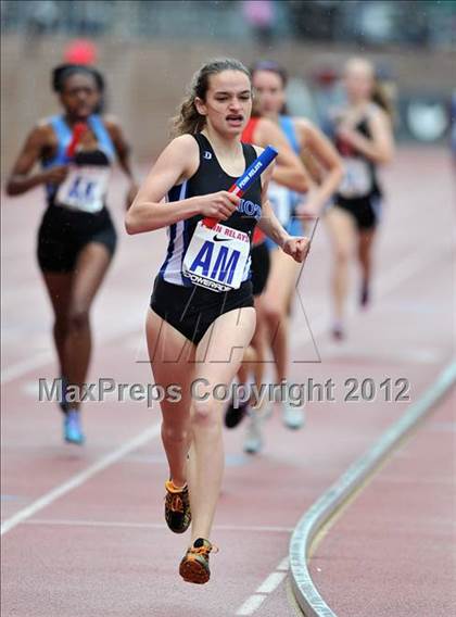 Thumbnail 3 in Penn Relays (4x800 Heats - Event 103) photogallery.