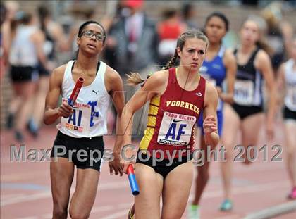 Thumbnail 3 in Penn Relays (4x800 Heats - Event 103) photogallery.