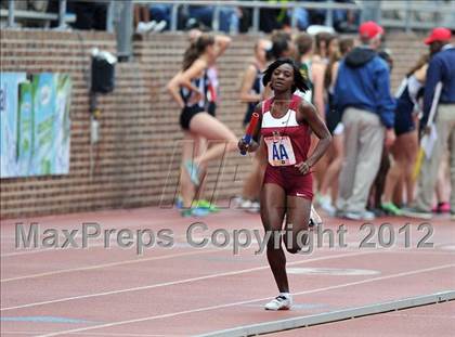 Thumbnail 3 in Penn Relays (4x800 Heats - Event 103) photogallery.