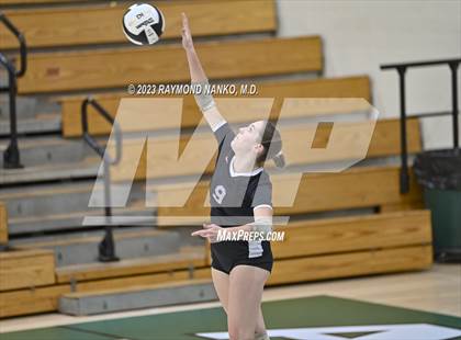 Thumbnail 2 in Anderson vs. Muncie Central (IHSAA Sectionals - Class 4A, Round 1) photogallery.
