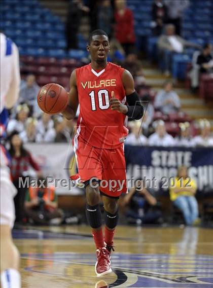 Thumbnail 2 in Village Christian vs. St. Joseph Notre Dame (CIF State D5 Final) photogallery.