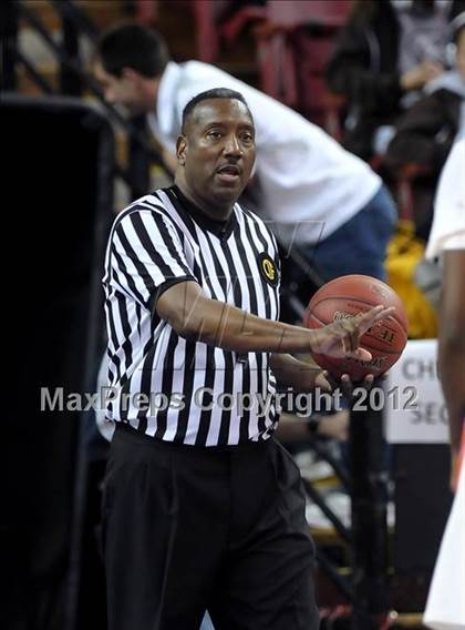 Thumbnail 2 in Village Christian vs. St. Joseph Notre Dame (CIF State D5 Final) photogallery.