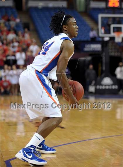 Thumbnail 1 in Village Christian vs. St. Joseph Notre Dame (CIF State D5 Final) photogallery.