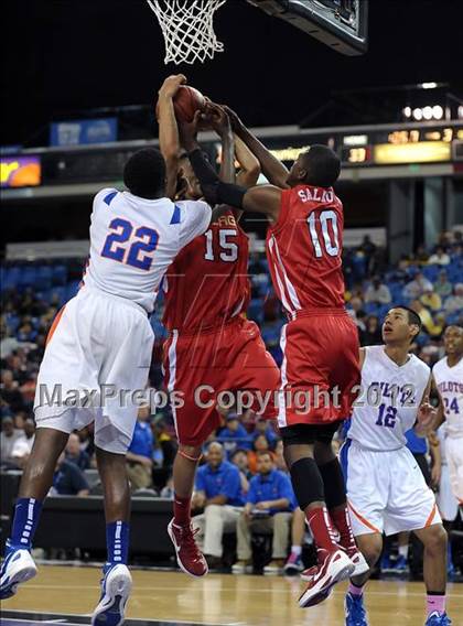 Thumbnail 1 in Village Christian vs. St. Joseph Notre Dame (CIF State D5 Final) photogallery.