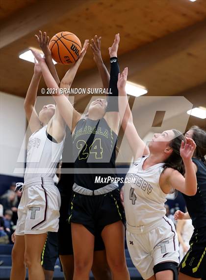 Thumbnail 2 in Isabella vs Thorsby (Chilton County Tournament) photogallery.