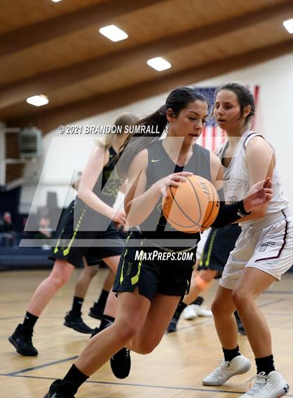 Thumbnail 1 in Isabella vs Thorsby (Chilton County Tournament) photogallery.