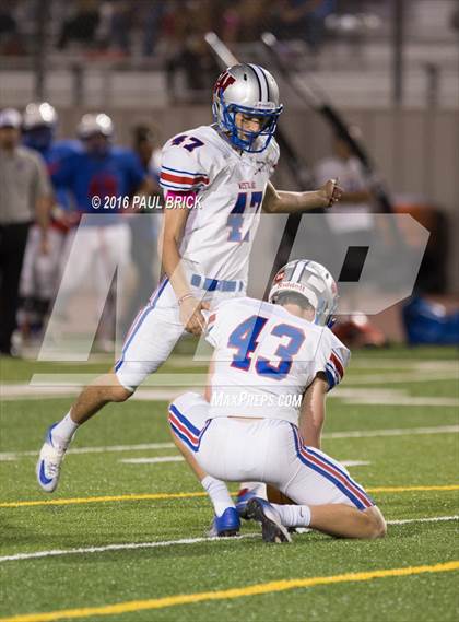 Thumbnail 1 in Westlake vs. Leander photogallery.