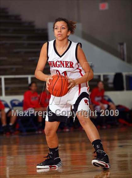 Thumbnail 1 in Wagner vs Ray (McDonalds Texas Invitational) photogallery.