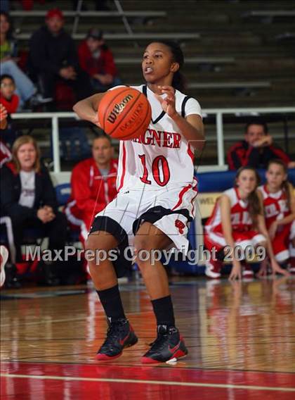 Thumbnail 1 in Wagner vs Ray (McDonalds Texas Invitational) photogallery.