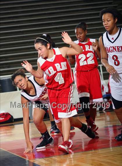 Thumbnail 1 in Wagner vs Ray (McDonalds Texas Invitational) photogallery.