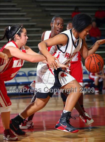 Thumbnail 2 in Wagner vs Ray (McDonalds Texas Invitational) photogallery.