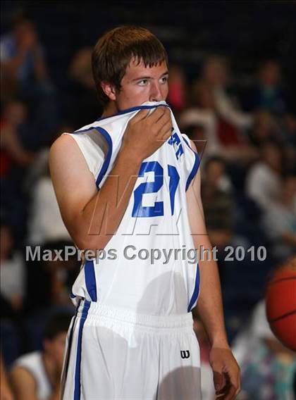 Thumbnail 3 in 2010 CHSCA All-State Game (Boys) photogallery.